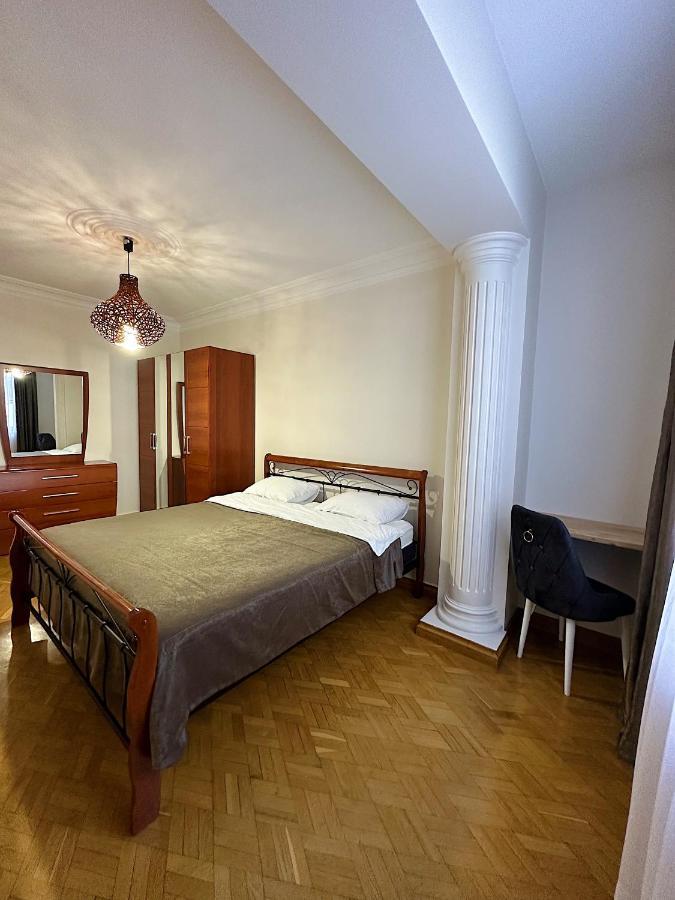 Apartment Батуми Екстериор снимка