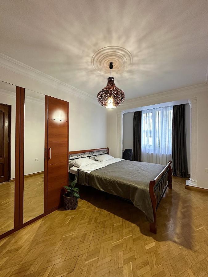 Apartment Батуми Екстериор снимка